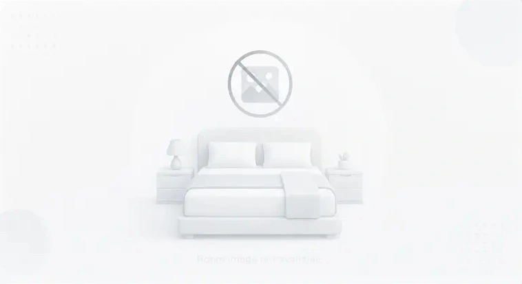 Efficiency Queen Suite with Two Queen Beds and Sofa bed - Non Smoking